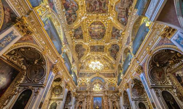 Conversano, il Monastero dei santi Cosma e Damiano: trionfo del pi� fastoso barocco